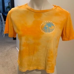 Like new yellow crop tee.